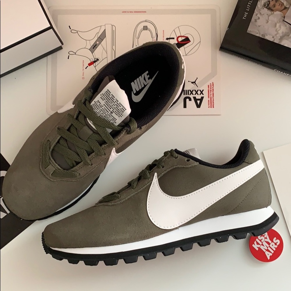 New  nike pre-love O.X. Sneakers shoes - Picture 7 of 8